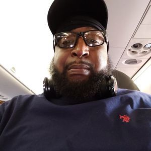 Meet your Posher, Lonnie